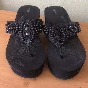 1 hr SALE NEW wedge flip flops